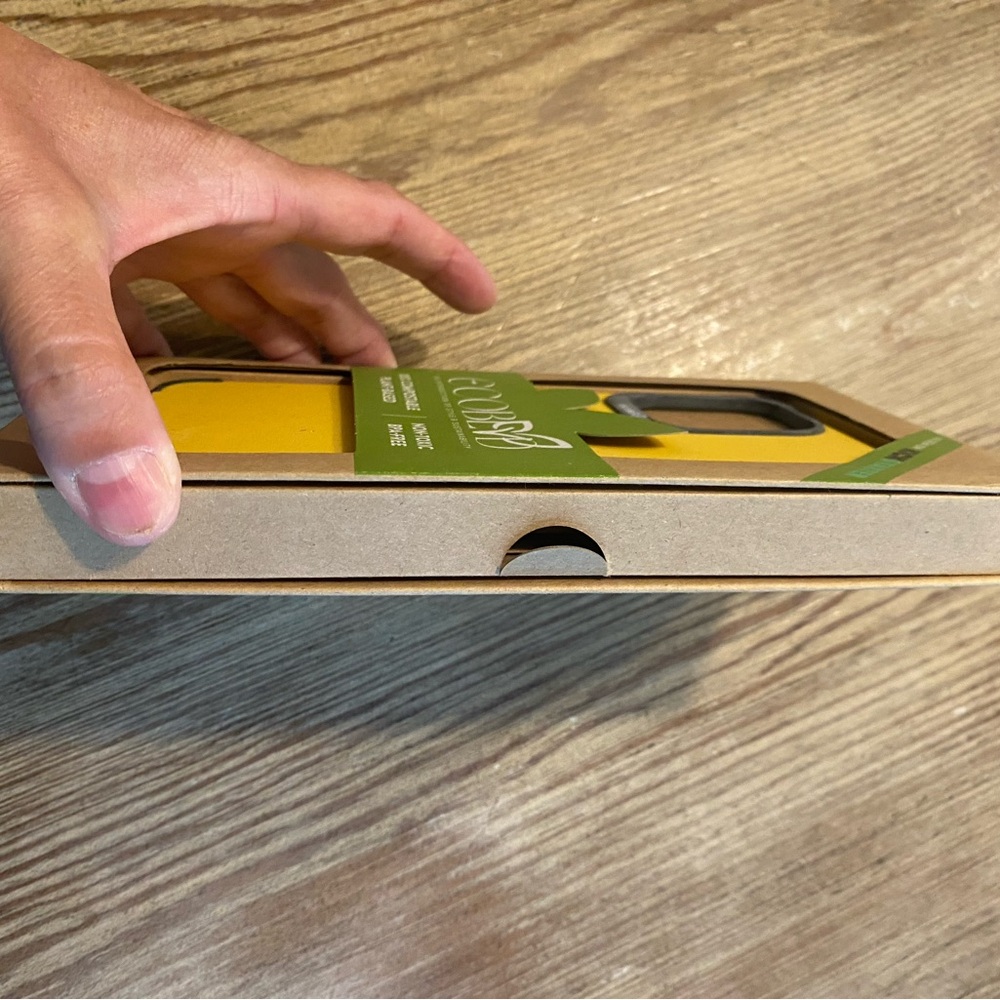 ECOBLVD 100% COMPOSTABLE PHONE CASE YELLOW BLACK TRIM IPHONE 15 PRO MAX NWT NIB - Picture 2 of 8
